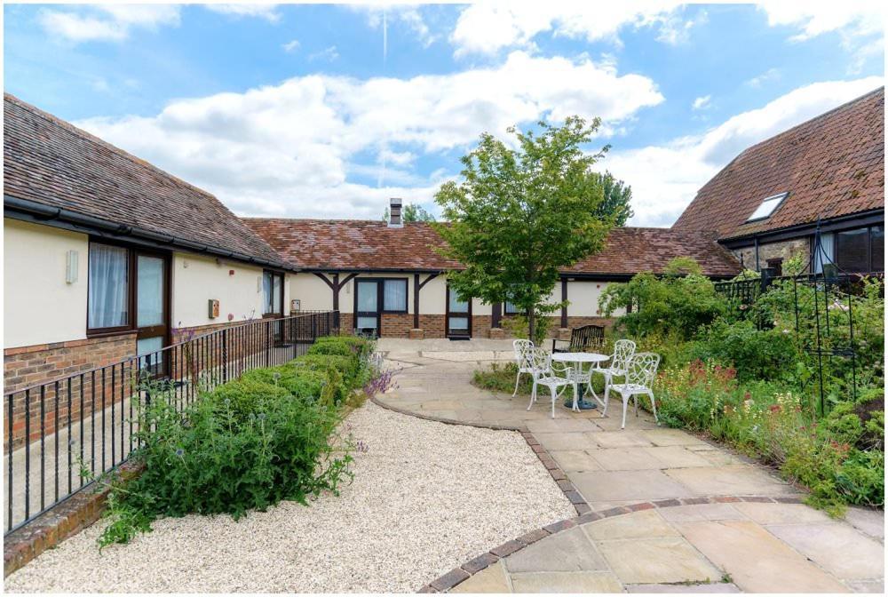 Kingfisher Barn Bed & Breakfast Abingdon-on-Thames Екстер'єр фото