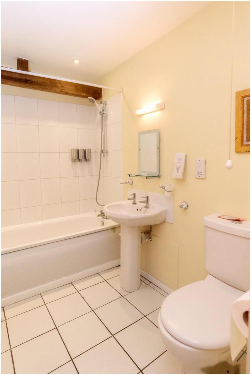 Kingfisher Barn Bed & Breakfast Abingdon-on-Thames Екстер'єр фото